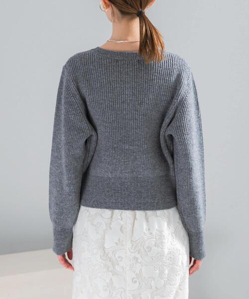 URBAN RESEARCH ROSSO WOMEN（アーバンリサーチ　ロッソ）の「ボタンデザインニットプルオーバー（カーディガン/ボレロ・レディース・グレー/ホワイト/ピンク・FREE）」の17枚目の写真