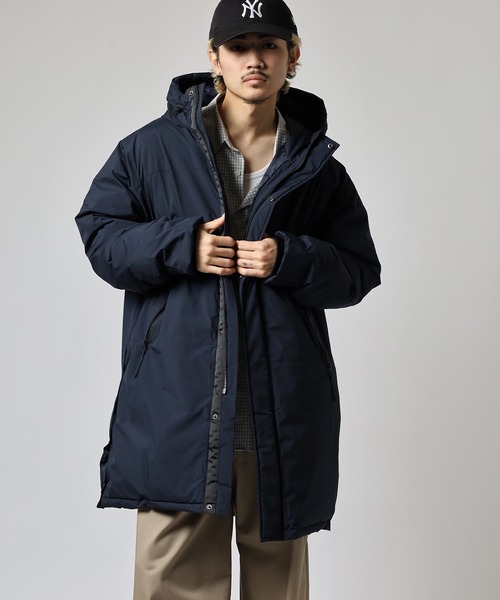 Ree&Mee(リーアンドミー)の「Ree&Mee 撥水加工 防風フィルム加工 中綿 サイドスリット釦付き モンスターコート アウター ベンチコート(ダウンジャケット/コート・メンズ・ブラック/ネイビー・M/LL/L)」の2枚目の写真
