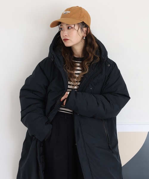 Ree&Mee(リーアンドミー)の「Ree&Mee 撥水加工 防風フィルム加工 中綿 サイドスリット釦付き モンスターコート アウター ベンチコート(ダウンジャケット/コート・メンズ・ブラック/ネイビー・M/LL/L)」の1枚目の写真