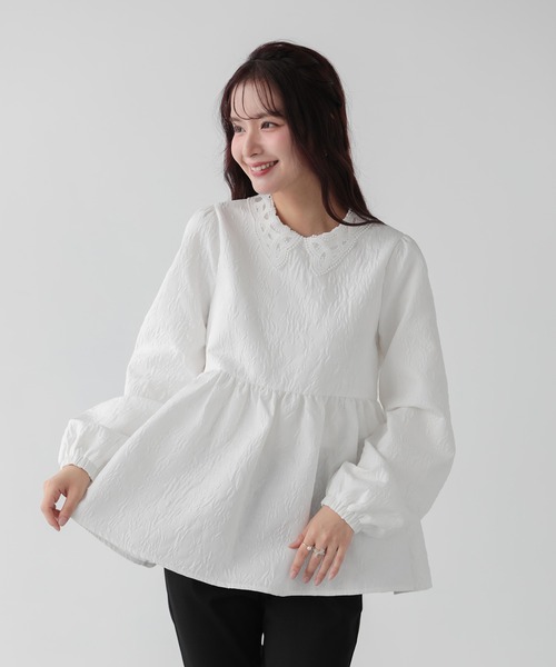 Fit more(フィットモア)の「ジャガードレース襟ペプラムトップス(その他トップス・レディース・ホワイト/ブラック/ブルー・FREE)」の4枚目の写真