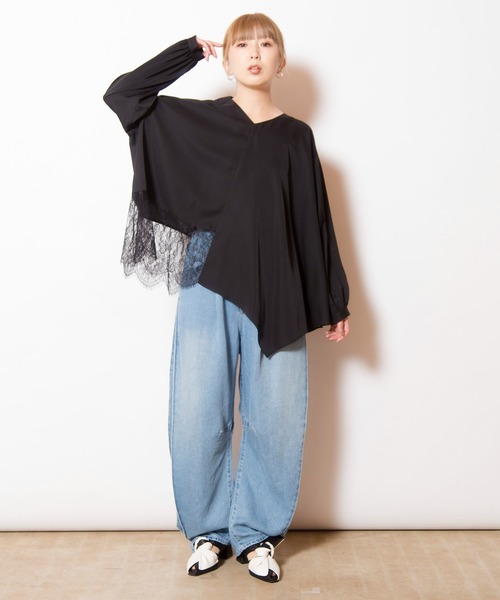 OSMOSIS（オズモーシス）の「セルロースデニムタックパンツ（デニムパンツ・レディース・ライトブルー/ブラック/ブルー・2/1）」の16枚目の写真