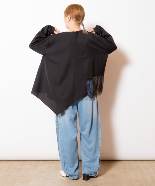 OSMOSIS（オズモーシス）の「セルロースデニムタックパンツ（デニムパンツ・レディース・ライトブルー/ブラック/ブルー・2/1）」の18枚目の写真