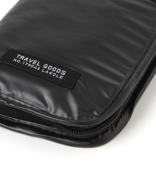 LAKOLE（ラコレ）の「メタルカラーパスポートケース / 634919（パスポートケース・レディース・その他1/ブラック・FREE）」の6枚目の写真
