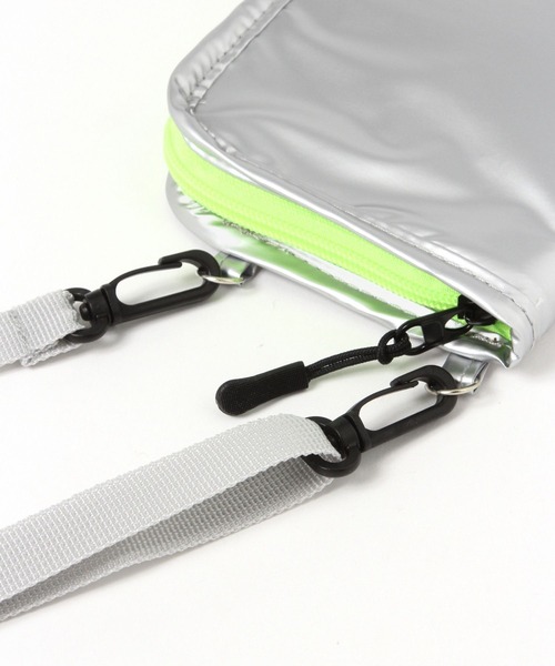 LAKOLE（ラコレ）の「メタルカラーパスポートケース / 634919（パスポートケース・レディース・その他1/ブラック・FREE）」の16枚目の写真