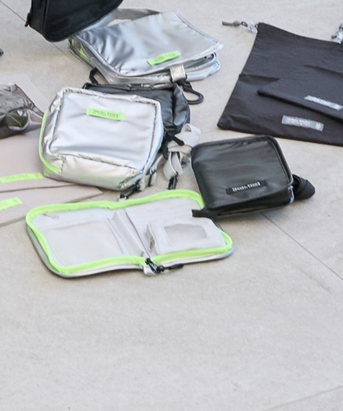 LAKOLE（ラコレ）の「メタルカラーパスポートケース / 634919（パスポートケース・レディース・その他1/ブラック・FREE）」の19枚目の写真