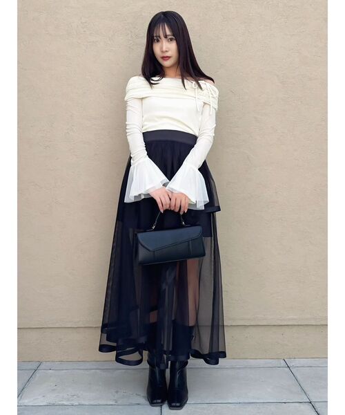 dazzlin（ダズリン）の「シアーベロアオフショルトップス（Tシャツ/カットソー・レディース・アイボリー/ブラック・FREE）」の3枚目の写真