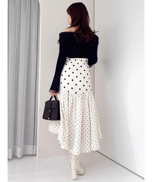 dazzlin（ダズリン）の「シアーベロアオフショルトップス（Tシャツ/カットソー・レディース・アイボリー/ブラック・FREE）」の12枚目の写真