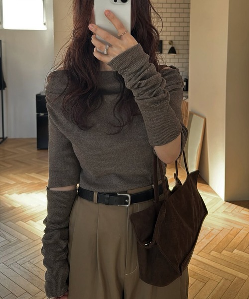 WILLFULLY(ウィルフリー)の「2way sleeve off shoulder rib tops(Tシャツ/カットソー・レディース・ブラウン系その他/タン/チャコール・FREE)」の15枚目の写真