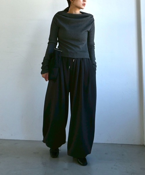 WILLFULLY(ウィルフリー)の「2way sleeve off shoulder rib tops(Tシャツ/カットソー・レディース・ブラウン系その他/タン/チャコール・FREE)」の22枚目の写真