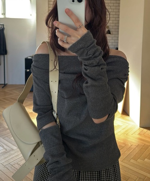 WILLFULLY(ウィルフリー)の「2way sleeve off shoulder rib tops(Tシャツ/カットソー・レディース・ブラウン系その他/タン/チャコール・FREE)」の21枚目の写真