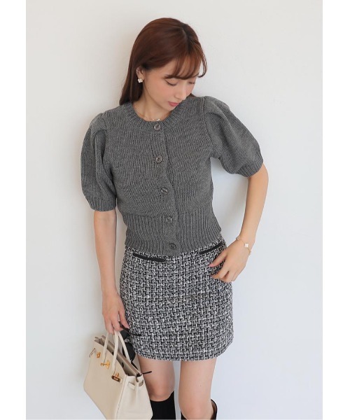 LUDICRUM(ルーディクルム)の「Low gauge knit ensemble(アンサンブル・レディース・オフホワイト/チャコールグレー/レッド・FREE)」の2枚目の写真