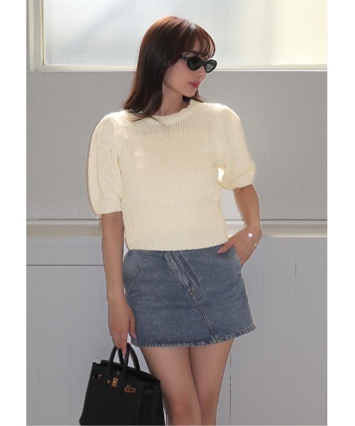 LUDICRUM(ルーディクルム)の「Low gauge knit ensemble(アンサンブル・レディース・オフホワイト/チャコールグレー/レッド・FREE)」の4枚目の写真