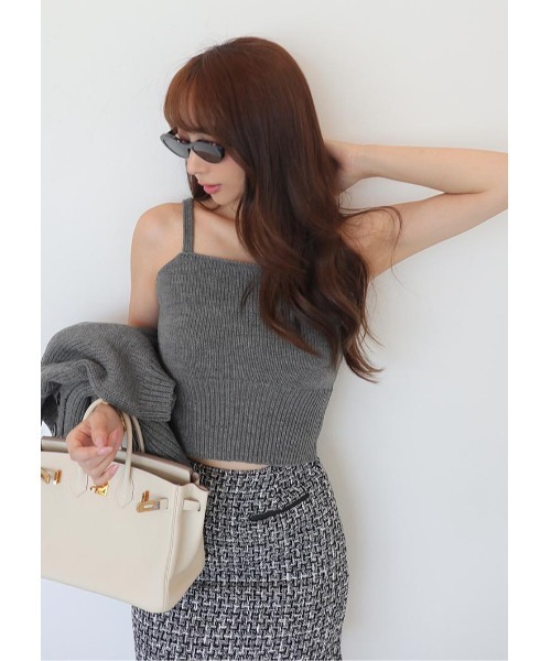 LUDICRUM(ルーディクルム)の「Low gauge knit ensemble(アンサンブル・レディース・オフホワイト/チャコールグレー/レッド・FREE)」の9枚目の写真