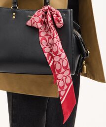 COACH（コーチ）の「レキシー プリント シルク バンダナ（バンダナ