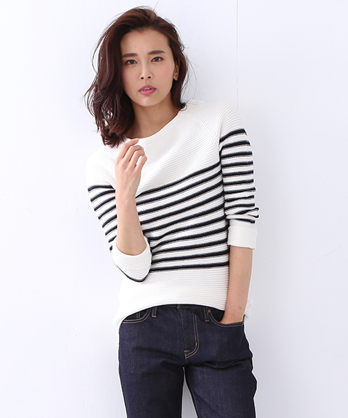 BEAMS LIGHTS Women's(ビームスライツ ウィメンズ)の「BEAMS LIGHTS / ボートネックラグラン プルオーバー(ニット/セーター・レディース・オフホワイト/グレー/ベージュ・ONE SIZE)」の1枚目の写真
