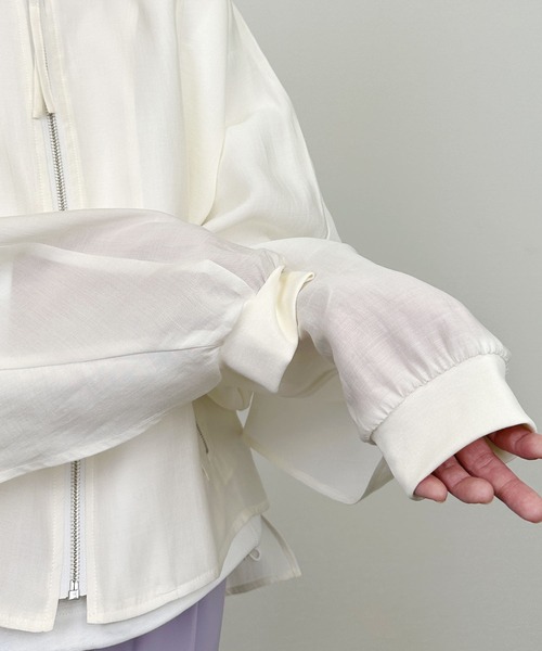 LUGIVA（ルギヴァ）の「バックギャザーフリルブルゾン（ブルゾン・レディース・カーキ/オフホワイト・M）」の7枚目の写真