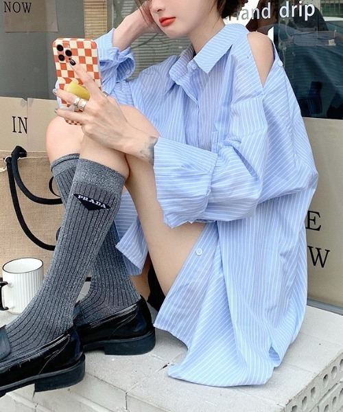 SHEENA(シーナ)の「2wayショルダースリットストライプルーズシャツ(シャツ/ブラウス・レディース・サックスブルー・M)」の11枚目の写真