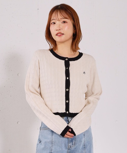 archives（アルシーヴ）の「ロゴ刺繍ニットカーディガン（カーディガン/ボレロ・レディース・ピンク/グレー/アイボリー・MEDIUM）」の4枚目の写真