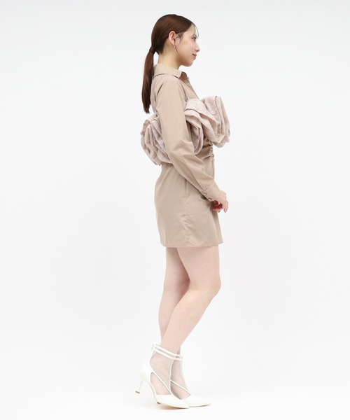 ROYAL PARTY(ロイヤルパーティー)の「レースラッフルビスチェ×ギャザーシャツミニワンピース(シャツワンピース・レディース・ブラック/オフホワイト/ベージュ・FREE)」の6枚目の写真