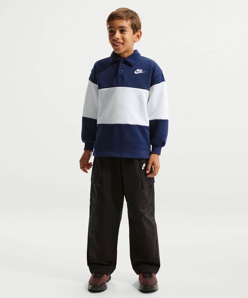 NIKE(ナイキ)の「ナイキ スポーツウェア クラブ ジュニア フレンチテリー ラグビー / Nike Sportswear Club Big Kids' French Terry Rugby IF2298-410 Midnight Navy(ポロシャツ・キッズ・ネイビー・130/160/150/140)」の3枚目の写真