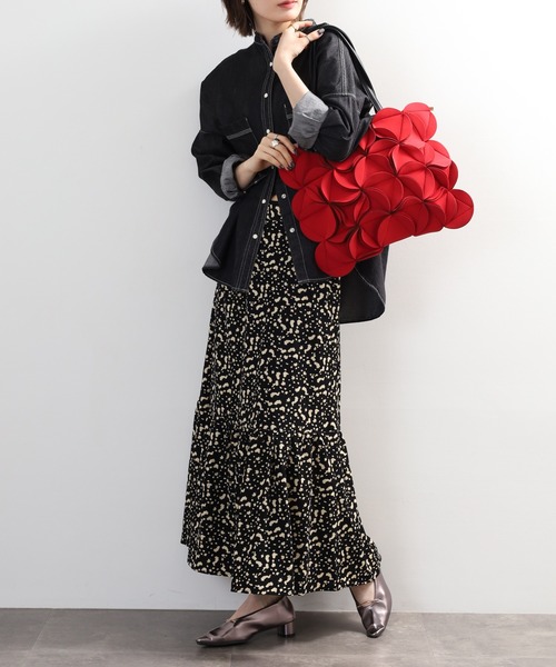crossi(クロッシー)の「花モチーフボンディングトートバッグ(トートバッグ・レディース・レッド/ブラック/カーキ/グレー・FREE)」の10枚目の写真