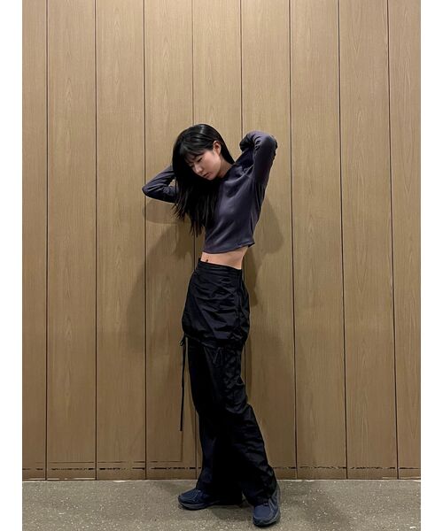 MUSINSA STANDARD WOMAN（ムシンサスタンダードウーマン）の「ウィメンズリブスリムフード付き長袖Tシャツ[ブラック]（パーカー・レディース・その他・M/S/X-SMALL/L/XL）」の12枚目の写真