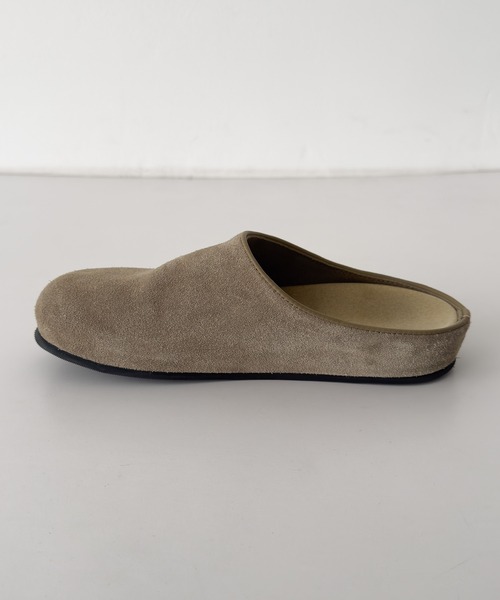 CANAL JEAN（キャナルジーン）の「El mar　スウェードスリッポン（スリッポン・レディース・ベージュ/ブラック・24.5/24/23.5）」の6枚目の写真