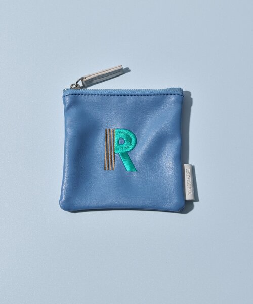 BIRTHDAY BAR（バースデイバー）の「Kindly Yours フェイクレザーイニシャルミニポーチ（ポーチ・レディース・ピンク/ライム/オレンジ/イエロー/ブルー/カーキ・0）」の4枚目の写真