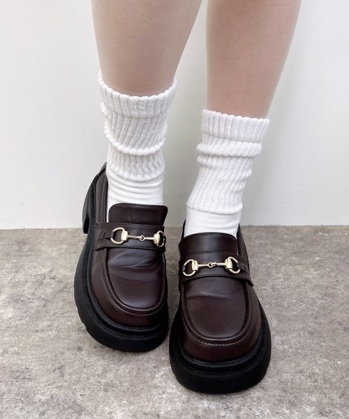INGNI(イング)の「厚底ビットローファー(パンプス・レディース・ダークブラウン/ブラック・M/L)」の16枚目の写真
