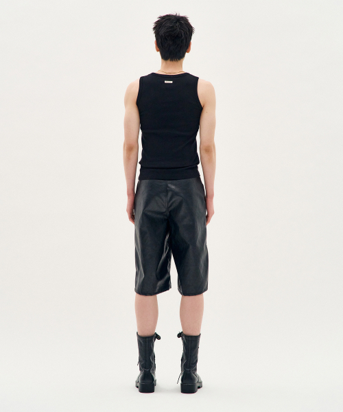 PROCESS(プロセス)の「Leather Bermuda Shorts - Black(その他パンツ・メンズ・ブラック・MEDIUM/SMALL)」の4枚目の写真