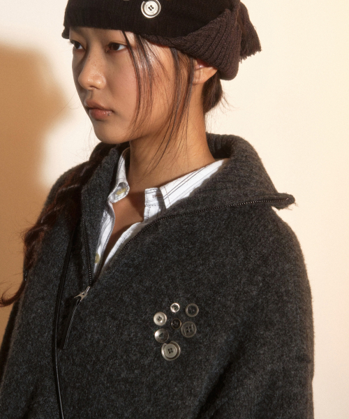 PORTERNA（ポルテナ）の「BUTTON HALF PULL-OVER SWEATER-CHARCOAL（ニット/セーター・レディース・その他・OS）」の8枚目の写真