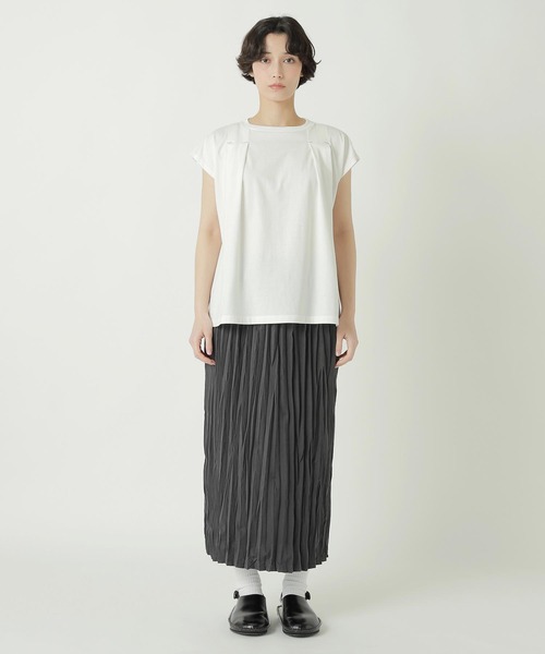 ZUCCa（ズッカ）の「TUCK JERSEY / S（Tシャツ/カットソー・レディース・ベージュ/ホワイト/ブルー/ブラック・M size）」の11枚目の写真