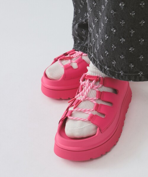 UGG（アグ）の「UGG(R) / Golden Glow Toggle（サンダル・レディース・ブラック/レッド系その他3・7/6/5/8）」の9枚目の写真