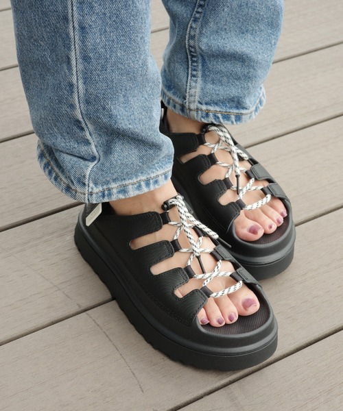 UGG(アグ)の「UGG(R) / Golden Glow Toggle(サンダル・レディース・ブラック/レッド系その他3・7/6/5/8)」の4枚目の写真