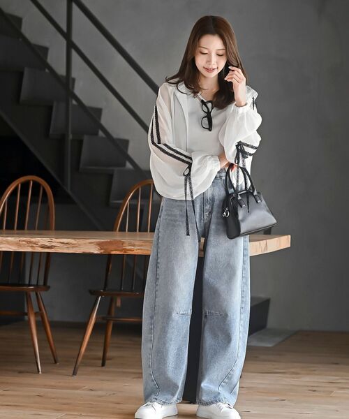 rps（アールピーエス）の「レースリボントラックフードシアージャケット（ブルゾン・レディース・オフホワイト/ブラック・フリー）」の3枚目の写真