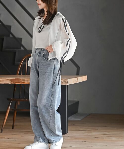 rps（アールピーエス）の「レースリボントラックフードシアージャケット（ブルゾン・レディース・オフホワイト/ブラック・フリー）」の4枚目の写真