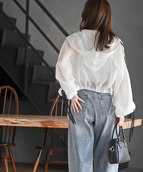 rps（アールピーエス）の「レースリボントラックフードシアージャケット（ブルゾン・レディース・オフホワイト/ブラック・フリー）」の5枚目の写真