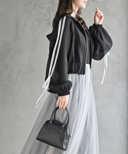 rps（アールピーエス）の「レースリボントラックフードシアージャケット（ブルゾン・レディース・オフホワイト/ブラック・フリー）」の12枚目の写真