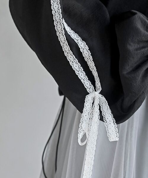 rps（アールピーエス）の「レースリボントラックフードシアージャケット（ブルゾン・レディース・オフホワイト/ブラック・フリー）」の18枚目の写真