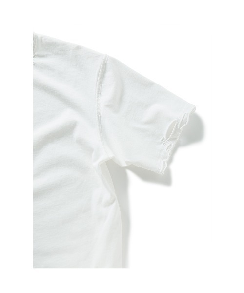PERVERZE（パーバーズ）の「DISTRESS Regular T-Shirt（Tシャツ/カットソー・レディース・ホワイト/ブラック/カーキ/グレー・FREE）」の7枚目の写真