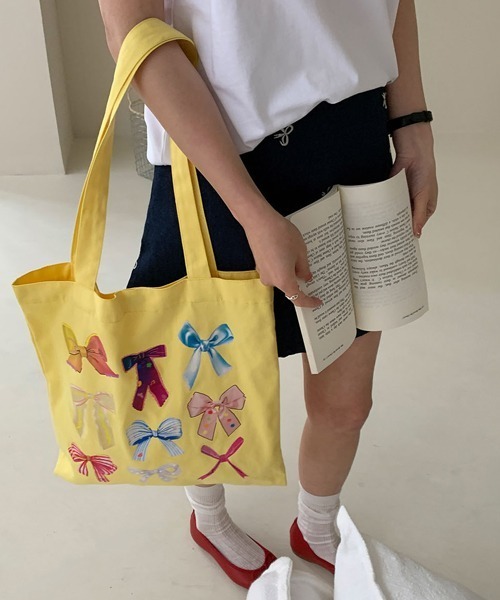 Ressaca（レサーカ）の「リボンプリントトートバッグ（トートバッグ・レディース・イエロー/ピンク/ブラック・FREE）」の2枚目の写真