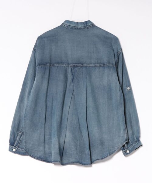 Jines(ジネス)の「デニム風加工シャツ(シャツ/ブラウス・レディース・インディゴブルー/ライトブルー・38)」の3枚目の写真