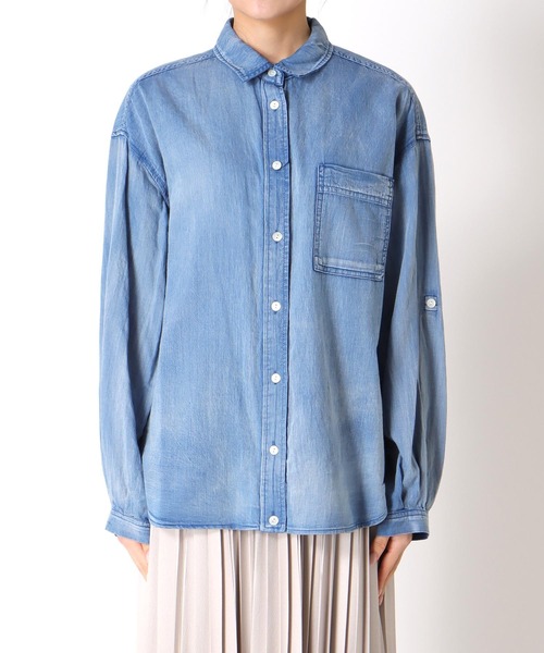 Jines(ジネス)の「デニム風加工シャツ(シャツ/ブラウス・レディース・インディゴブルー/ライトブルー・38)」の5枚目の写真