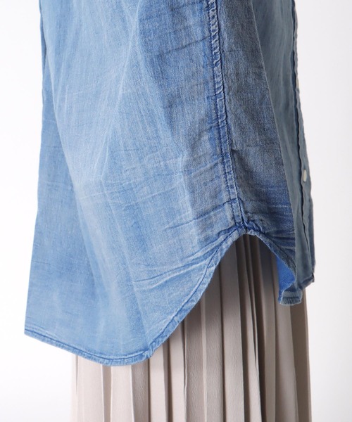 Jines(ジネス)の「デニム風加工シャツ(シャツ/ブラウス・レディース・インディゴブルー/ライトブルー・38)」の10枚目の写真