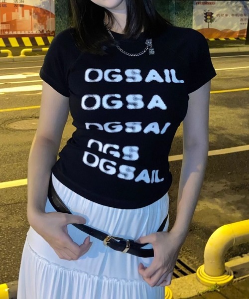 lilful(リルフル)の「【26年春夏新作】ぼかしロゴプリント 半袖Tシャツ(Tシャツ/カットソー・レディース・ブラック/グレー・M/S)」の20枚目の写真