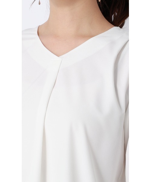 AOYAMA(アオヤマ)の「【みんなのブラウス】ゼロプレッシャーブラウス【Vネック】【7分袖】(シャツ/ブラウス・レディース・ネイビー/ホワイト・L/LL/S/M)」の8枚目の写真