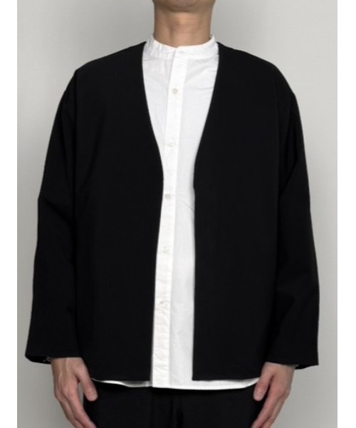 CrawLey edge(クローリーエッジ)の「【CrawLey edge/ クローリーエッジ】 4Way Strech Bottonless Jakcet/ 4ウェイ ストレッチ ボタンレス ジャケット・カーデ(カーディガン/ボレロ・メンズ・ベージュ/ブラック・LARGE/MEDIUM)」の3枚目の写真