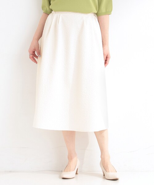 SHOO・LA・RUE（シューラルー）の「【洗濯機可/S-LL】上品なお花柄ジャカード フレアスカート（スカート・レディース・アイボリー/チャコールグレー・04/03/02/01）」の4枚目の写真
