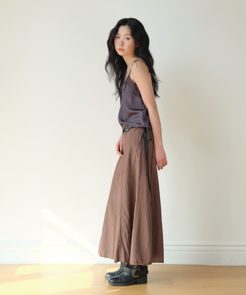 HOMEBODY THINGS（ホームバディ ティングズ）の「Classic Panel Midi Skirt (BROWN)（スカート・レディース・その他・1/2）」の4枚目の写真