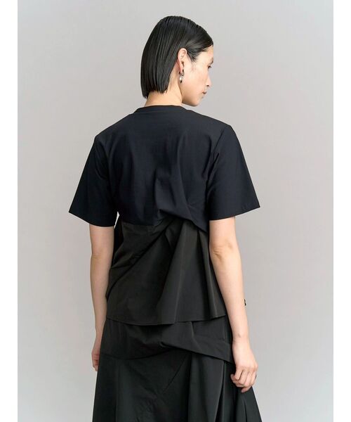 UN3D.(アンスリード)の「SIDE LINE TUCK T SHIRT / サイドラインタックTシャツ(Tシャツ/カットソー・レディース・ホワイト/ブラック・36/38)」の6枚目の写真
